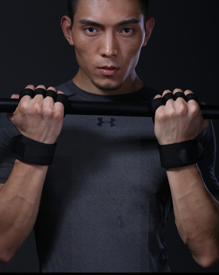 Găng tay tập gym nam nữ hở mu bàn tay